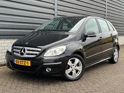 Zwart, metallic lak Gebruikt 2010 Mercedes B200 Business MPV | € 3.950 (Iets duurder)