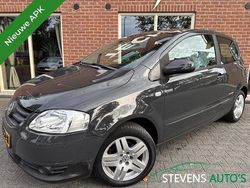 Grijs Gebruikt 2009 VW Fox Trendline Hatchback | € 2.444 (Iets duurder)