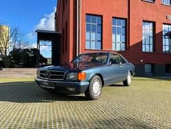 Blauwlapisblau metallic 932 Gebruikt 1982 Mercedes 500 Coupé | € 22.900