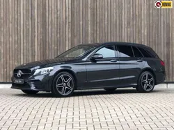 Grijs, metallic lak Gebruikt 2021 Mercedes C300 Business Stationwagen | € 29.900 (Iets duurder)