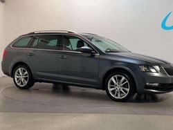 Grijs Gebruikt 2020 Skoda Octavia Business Line Stationwagen | € 14.650 (Goede deal)