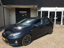 Grijs Gebruikt 2013 Toyota Auris Hybrid Hatchback | € 6.999 (Duur)