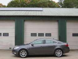 Grijs Gebruikt 2011 Opel Insignia Edition Hatchback | € 5.250 (Goede deal)
