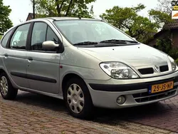 Grijs Gebruikt 2002 Renault Scénic MPV | € 999 (Eerlijke prijs)