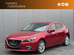 Rood Gebruikt 2015 Mazda 3 Hatchback | € 5.950 (Duur)