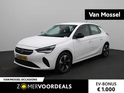 Wit Gebruikt 2022 Opel Corsa-e Elegance Hatchback | € 18.940 (Eerlijke prijs)