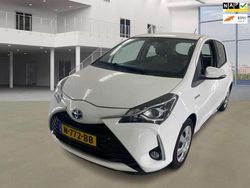 Wit Gebruikt 2018 Toyota Yaris Hybrid Design Hatchback | € 13.399 (Goede deal)