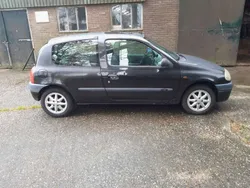 Zwart Gebruikt 2000 Renault Clio II Hatchback | € 995 (Iets duurder)
