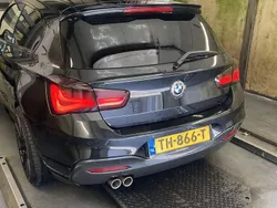 Zwart Gebruikt 2018 BMW 120 Executive Hatchback | € 21.500