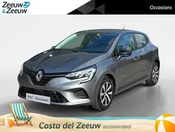 Grijs Gebruikt 2022 Renault Clio V Equilibre Hatchback | € 15.935 (Goede deal)