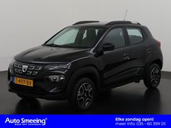 Zwart Gebruikt 2023 Dacia Spring Comfort Plus Hatchback | € 12.395 (Eerlijke prijs)