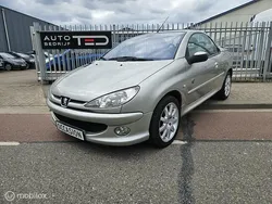 Grijs Gebruikt 2004 Peugeot 206 CC Cabriolet | € 1.000 (Goede deal)