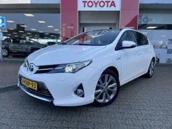 Wit Gebruikt 2013 Toyota Auris Hybrid Hatchback | € 9.995 (Eerlijke prijs)