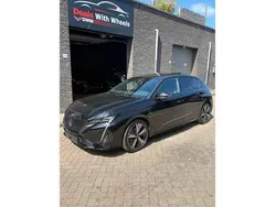 Zwart Gebruikt 2023 Peugeot 308 GT Hatchback | € 28.500 (Eerlijke prijs)
