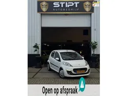 Wit Gebruikt 2013 Peugeot 107 Active Hatchback | € 4.999 (Eerlijke prijs)
