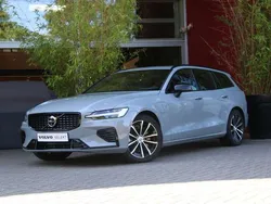 Grijs Gebruikt 2024 Volvo V60 Plus Stationwagen | € 47.900 (Eerlijke prijs)