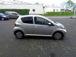 Zilver Gebruikt 2008 Toyota Aygo Hatchback | € 2.950 (Eerlijke prijs)
