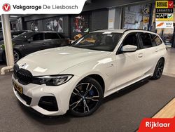 Wit Gebruikt 2021 BMW 330e Executive Stationwagen | € 29.949 (Eerlijke prijs)