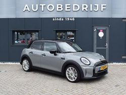 Grijs Gebruikt 2022 Mini Cooper Hatchback | € 27.950