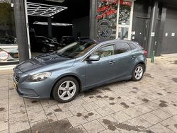 Blauw Gebruikt 2013 Volvo V40 Momentum Hatchback | € 3.945 (Eerlijke prijs)
