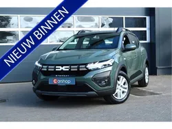 Groen Gebruikt 2024 Dacia Sandero Stepway Hatchback | € 19.900 (Eerlijke prijs)