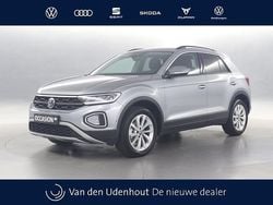 Grijs, metallic lak Gebruikt 2024 VW T-Roc Edition SUV | € 32.650 (Goede deal)