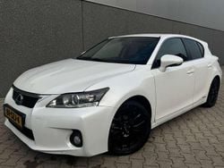 Wit Gebruikt 2012 Lexus CT200h Hatchback | € 7.750 (Eerlijke prijs)