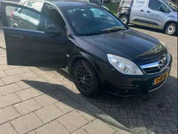 Zwart Gebruikt 2005 Opel Signum Sport Stationwagen | € 2.200