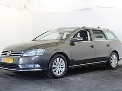 Bruin, metallic lak Gebruikt 2012 VW Passat Comfortline Stationwagen | € 5.750 (Eerlijke prijs)