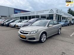 Grijs Gebruikt 2005 Opel Vectra GTS Executive Hatchback | € 3.450