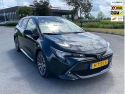 Zwart, metallic lak Gebruikt 2020 Toyota Corolla Business Edition Stationwagen | € 20.950 (Eerlijke prijs)