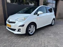 Wit Gebruikt 2012 Toyota Verso-S MPV | € 9.450 (Eerlijke prijs)