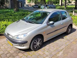 Grijs Gebruikt 2005 Peugeot 206 Hatchback | € 1.500 (Eerlijke prijs)