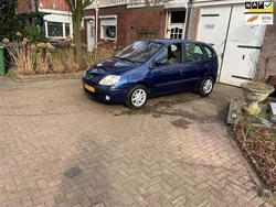 Blauw Gebruikt 2002 Renault Scénic Authentique MPV | € 745 (Eerlijke prijs)