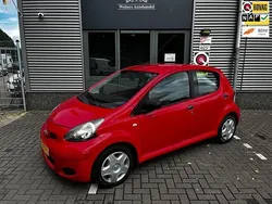 Rood Gebruikt 2010 Toyota Aygo Hatchback | € 3.450 (Eerlijke prijs)