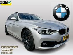Grijs, metallic lak Gebruikt 2017 BMW 320 Executive Stationwagen | € 16.900 (Eerlijke prijs)