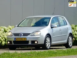 Grijs, metallic lak Gebruikt 2008 VW Golf VI Sportline Hatchback | € 2.940 (Eerlijke prijs)