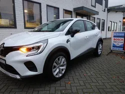 Wit, metallic lak Gebruikt 2024 Renault Captur Equilibre SUV | € 22.950 (Eerlijke prijs)