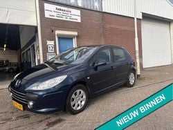 Blauw Gebruikt 2006 Peugeot 307 Premium Hatchback | € 1.649 (Eerlijke prijs)