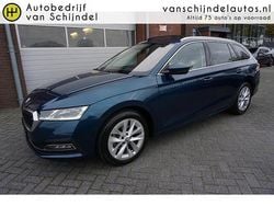 Blauw Gebruikt 2021 Skoda Octavia Clever Stationwagen | € 21.945 (Iets duurder)