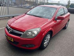 Rood Gebruikt 2007 Opel Astra Coupé | € 1.100 (Goede deal)