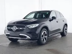 Donker unilak zwart metallic Gebruikt 2024 Mercedes GLC300 Luxury SUV | € 63.750