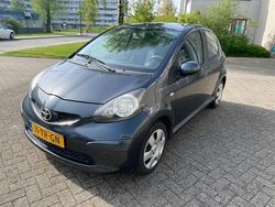 Grijs Gebruikt 2007 Toyota Aygo Hatchback | € 2.799 (Eerlijke prijs)