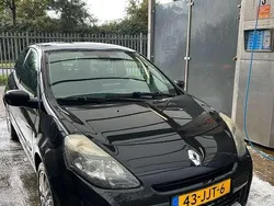 Zwart Gebruikt 2009 Renault Clio II Dynamique Hatchback | € 1.500 (Super prijs)