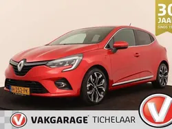 Rood Gebruikt 2020 Renault Clio V Intens Hatchback | € 16.399 (Eerlijke prijs)