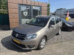 Bruin Gebruikt 2015 Dacia Logan MCV Prestige MPV | € 5.840 (Eerlijke prijs)