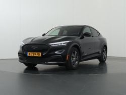 Zwart Gebruikt 2023 Ford Mustang Mach-E SUV | € 35.830 (Eerlijke prijs)