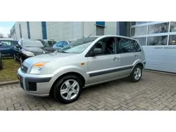 Grijs Gebruikt 2010 Ford Fusion Cool & Sound Edition MPV | € 5.450 (Duur)