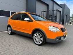 Oranje Gebruikt 2006 VW Polo Cross Hatchback | € 2.995 (Goede deal)