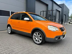 Oranje Gebruikt 2006 VW Polo Cross Hatchback | € 2.995 (Goede deal)
